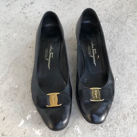 Ferragamo kitten heels - Picture 1 of 12